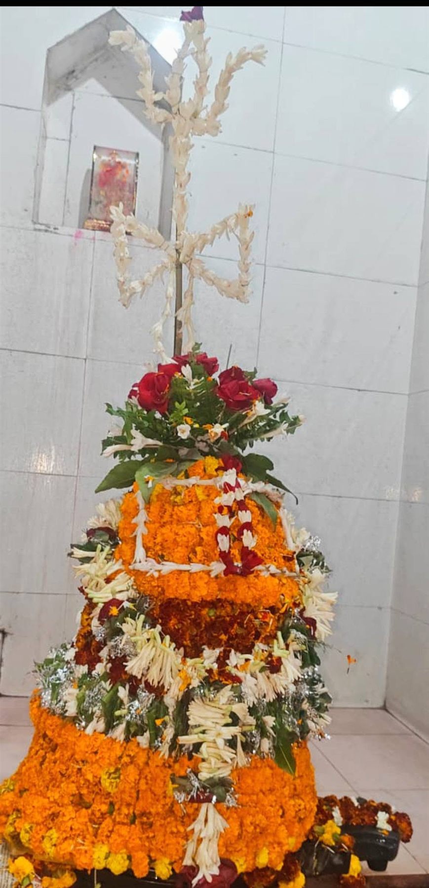 Floral devotional offering